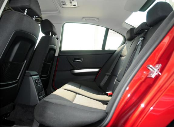 宝马3系(进口) 2011款 325i MT典雅型 车厢座椅   后排空间