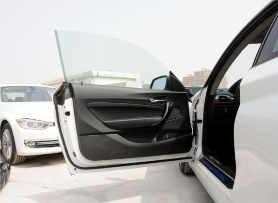 宝马2系 2014款 220i 运动设计套装 车厢座椅   前门板