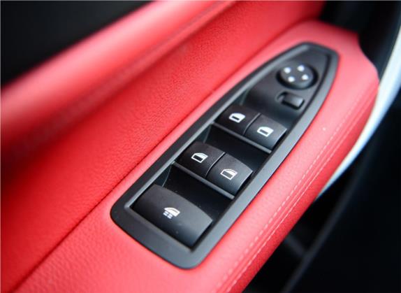 宝马2系 2015款 220i 敞篷轿跑车 M运动型 车厢座椅   门窗控制