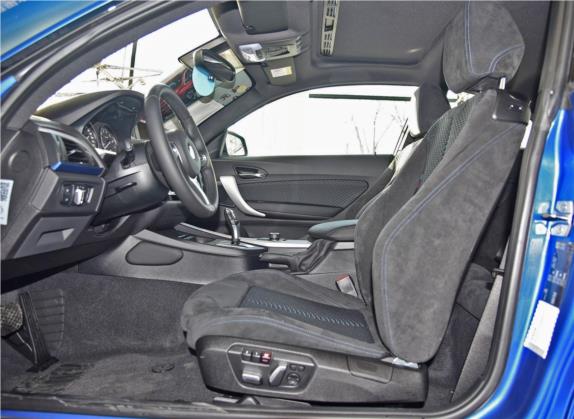 宝马2系 2017款 220i 运动设计套装 车厢座椅   前排空间