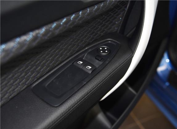 宝马2系 2017款 220i 运动设计套装 车厢座椅   门窗控制