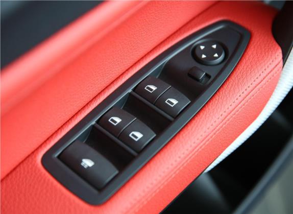 宝马2系 2017款 220i 敞篷轿跑车 M运动型 车厢座椅   门窗控制