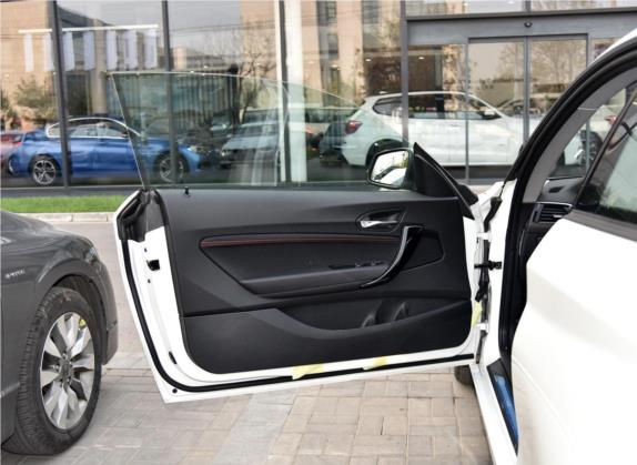 宝马2系 2018款 220i 运动设计套装 车厢座椅   前门板