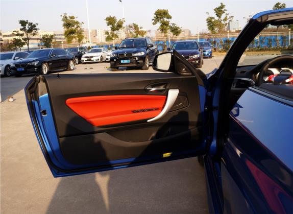 宝马2系 2018款 225i 敞篷轿跑车 尊享型 M运动套装 车厢座椅   前门板