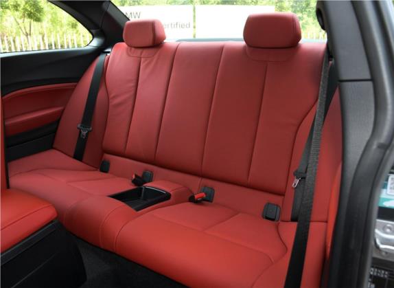 宝马2系 2019款 225i 尊享型 M运动套装 车厢座椅   后排空间