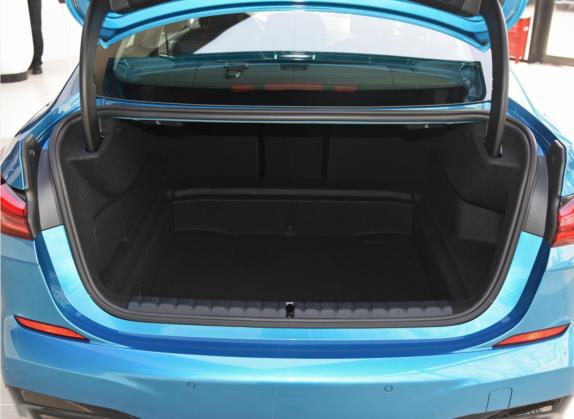 宝马2系 2021款 225i 四门轿跑车 M运动套装 车厢座椅   后备厢