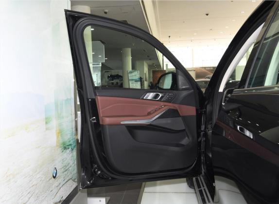 宝马X7 2019款 xDrive40i 领先型豪华套装 车厢座椅   前门板