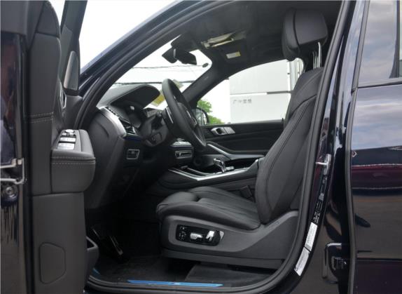 宝马X7 2019款 xDrive40i 尊享型M运动套装 车厢座椅   前排空间
