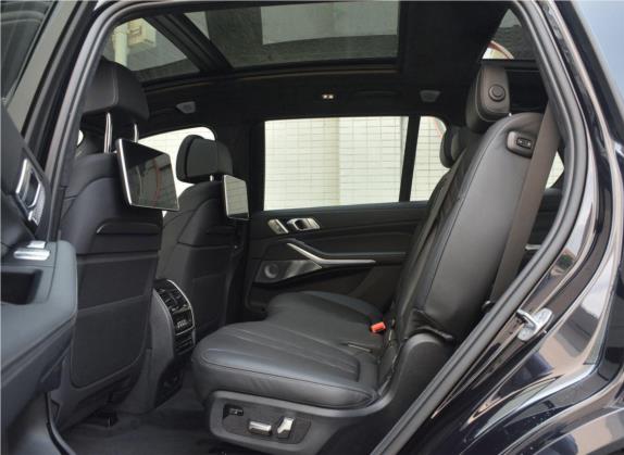 宝马X7 2019款 xDrive40i 尊享型M运动套装 车厢座椅   后排空间