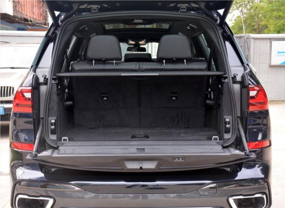 宝马X7 2019款 xDrive40i 尊享型M运动套装 车厢座椅   后备厢