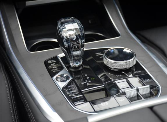 宝马X7 2019款 xDrive40i 尊享型M运动套装 中控类   挡把