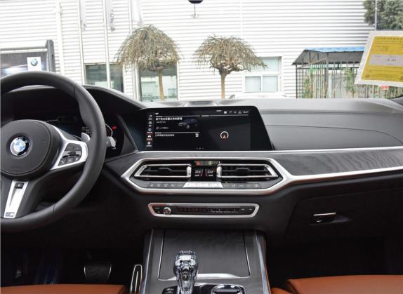宝马X7 2019款 xDrive40i 行政型M运动套装 中控类   中控台