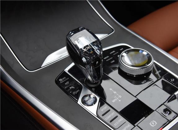 宝马X7 2019款 xDrive40i 行政型M运动套装 中控类   挡把