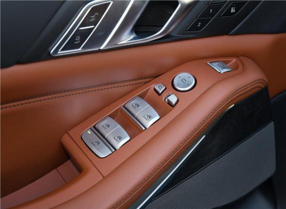 宝马X7 2019款 xDrive40i 个性化定制限量版 M运动套装 车厢座椅   门窗控制