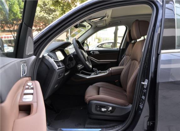 宝马X7 2020款 xDrive40i 领先型豪华套装 车厢座椅   前排空间