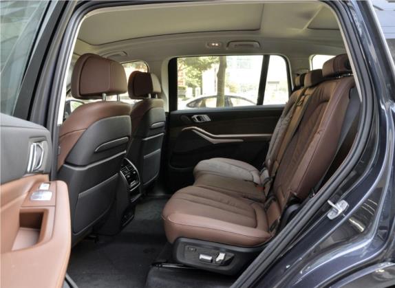 宝马X7 2020款 xDrive40i 领先型豪华套装 车厢座椅   后排空间