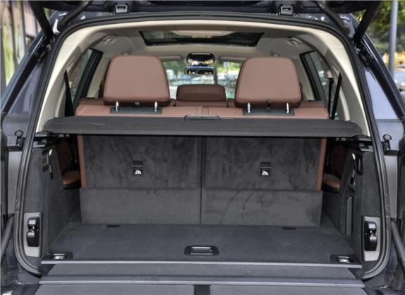 宝马X7 2020款 xDrive40i 领先型豪华套装 车厢座椅   后备厢