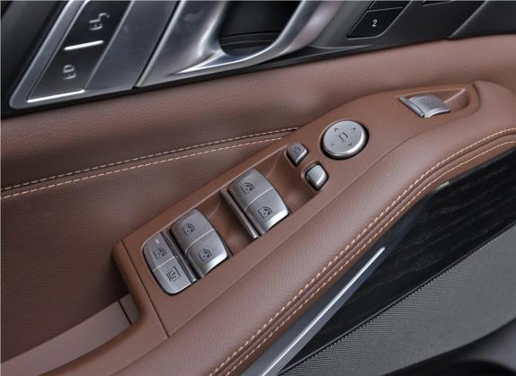 宝马X7 2020款 xDrive40i 领先型豪华套装 车厢座椅   门窗控制