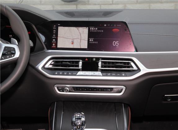 宝马X7 2020款 xDrive40i 尊享型M运动套装 中控类   中控台