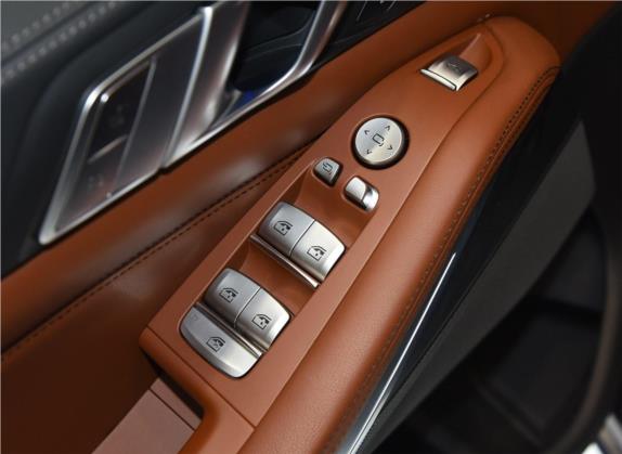 宝马X7 2020款 xDrive40i 个性化定制限量版 M运动套装 车厢座椅   门窗控制
