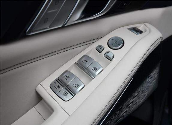 宝马X7 2020款 xDrive M50i 车厢座椅   门窗控制