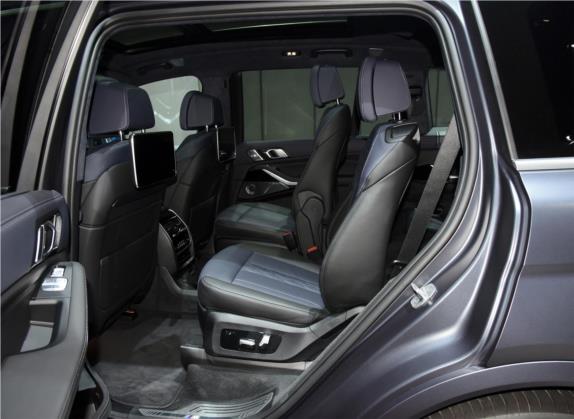 宝马X7 2020款 xDrive M50i 辉夜典藏版 车厢座椅   后排空间