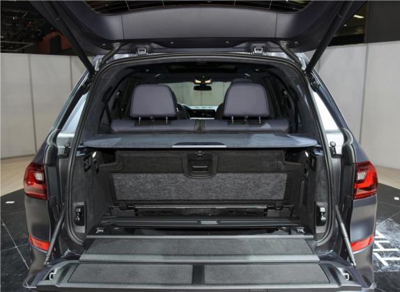 宝马X7 2020款 xDrive M50i 辉夜典藏版 车厢座椅   后备厢
