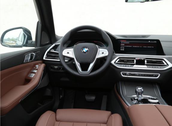 宝马X7 2021款 xDrive40i 领先型豪华套装 中控类   驾驶位