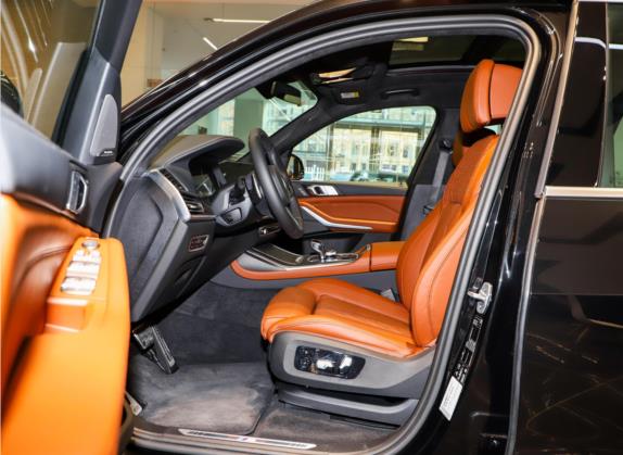 宝马X7 2021款 xDrive40i 尊享型M运动套装 车厢座椅   前排空间