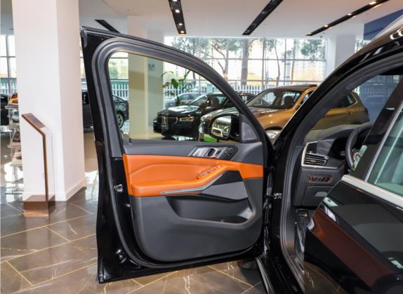 宝马X7 2021款 xDrive40i 尊享型M运动套装 车厢座椅   前门板