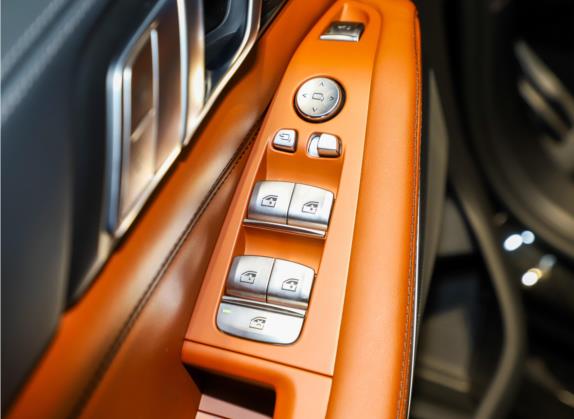 宝马X7 2021款 xDrive40i 尊享型M运动套装 车厢座椅   门窗控制