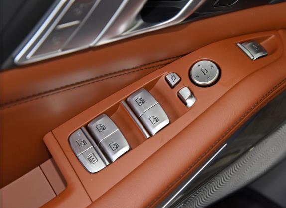 宝马X7 2021款 xDrive40i 行政型豪华套装 车厢座椅   门窗控制
