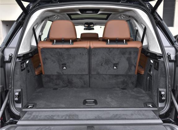 宝马X7 2021款 改款 xDrive40i 行政型M运动套装 车厢座椅   后备厢