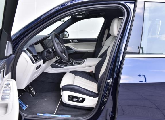 宝马X7 2021款 改款 xDrive M50i 车厢座椅   前排空间