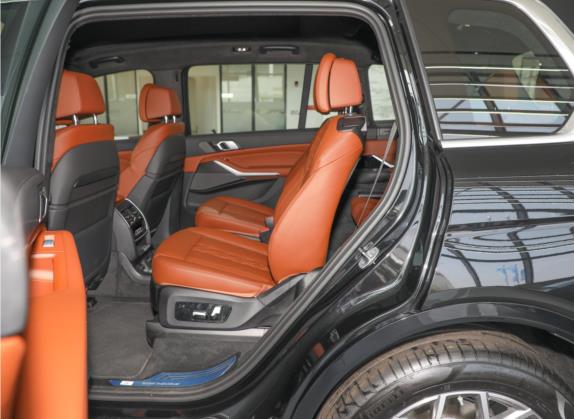 宝马X7 2022款 xDrive40i 尊享型豪华套装 车厢座椅   后排空间