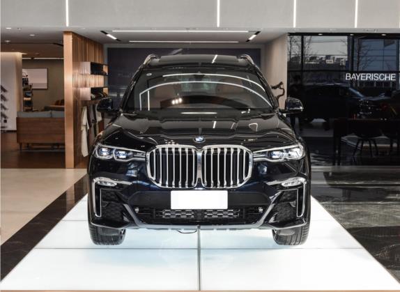 宝马X7 2022款 xDrive40i 尊享型M运动套装 外观   正前