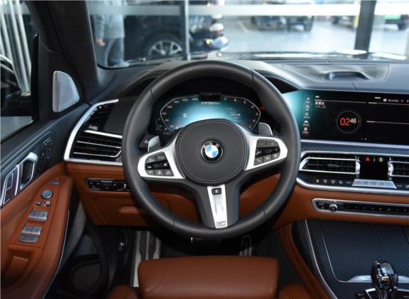 宝马X7 2022款 xDrive M50i 中控类   驾驶位