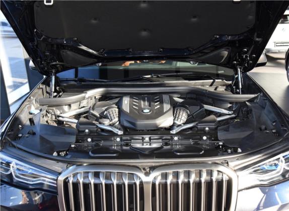 宝马X7 2022款 xDrive M50i 其他细节类   发动机舱