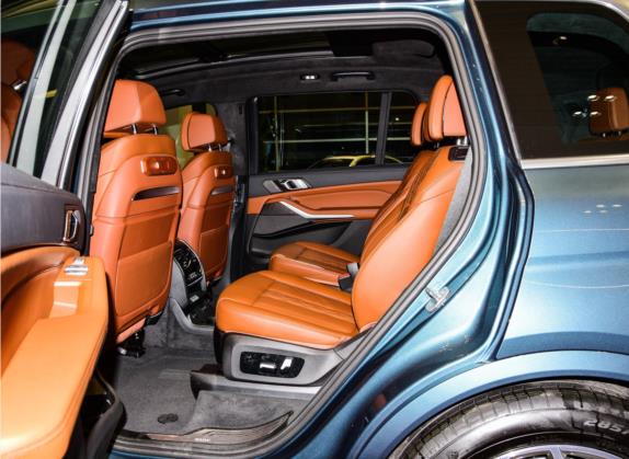 宝马X7 2023款 xDrive40i 尊享型豪华套装 车厢座椅   后排空间