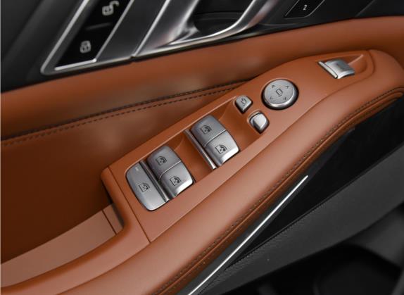 宝马X7 2023款 xDrive40i 尊享型M运动套装 车厢座椅   门窗控制