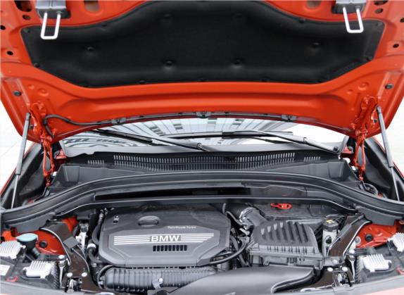 宝马X2(进口) 2018款 sDrive25i 领先型M越野套装 国V 其他细节类   发动机舱