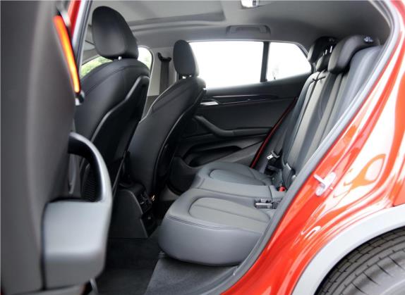 宝马X2(进口) 2018款 sDrive25i 领先型M越野套装 国V 车厢座椅   后排空间