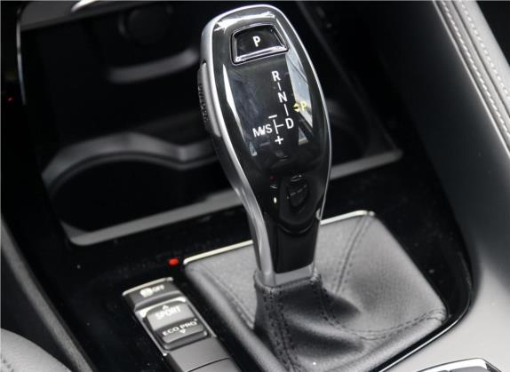 宝马X2(进口) 2018款 sDrive25i 领先型M越野套装 国V 中控类   挡把