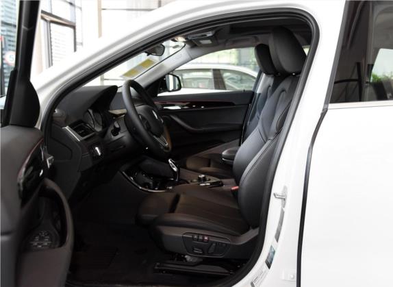 宝马X2(进口) 2019款 sDrive25i 领先型M越野套装 国VI 车厢座椅   前排空间