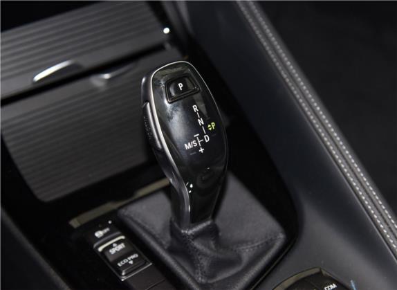宝马X2(进口) 2019款 sDrive25i 领先型M越野套装 国VI 中控类   挡把