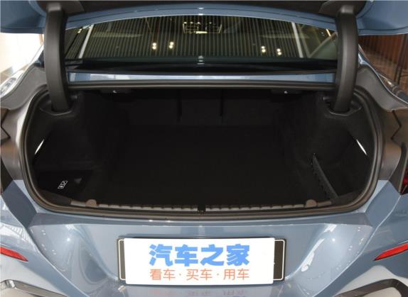 宝马8系 2019款 840i 四门轿跑车 M运动套装 车厢座椅   后备厢