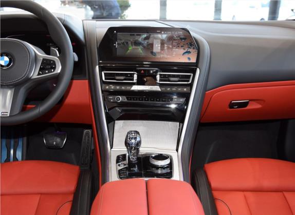 宝马8系 2019款 840i xDrive 四门轿跑车 M运动套装 中控类   中控台