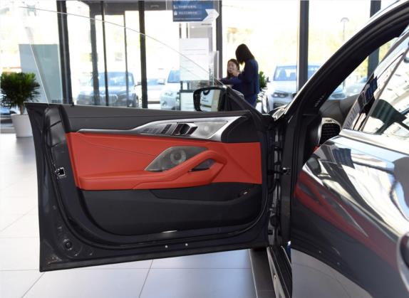 宝马8系 2019款 840i xDrive 四门轿跑车 M运动套装 车厢座椅   前门板