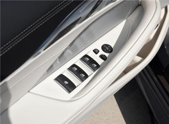 宝马8系 2019款 840i 敞篷轿跑车 M运动套装 车厢座椅   门窗控制