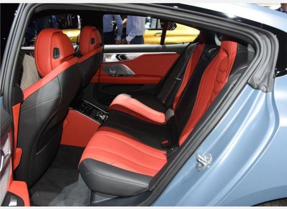 宝马8系 2019款 840i 四门轿跑车首发限量版 车厢座椅   后排空间
